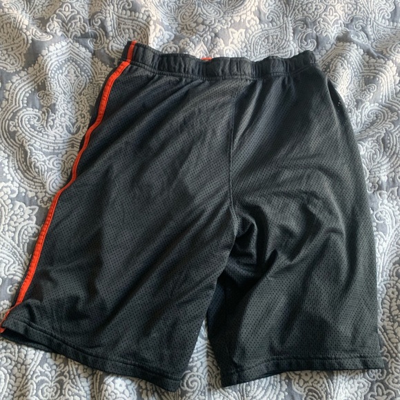 Boys XL grey Nike shorts - Picture 3 of 4